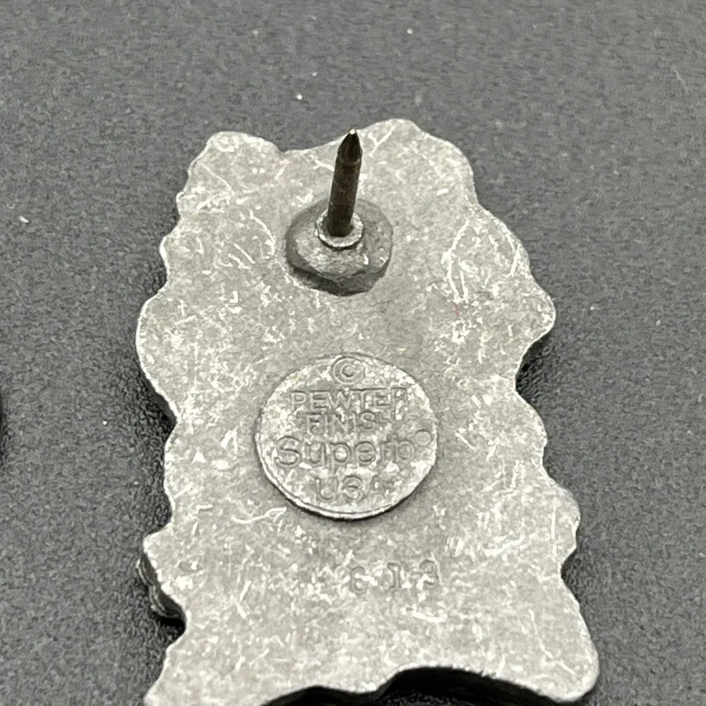 Dolly‎ Parton's Dixie Stampede Pewter Finish Lapel Hat Pin